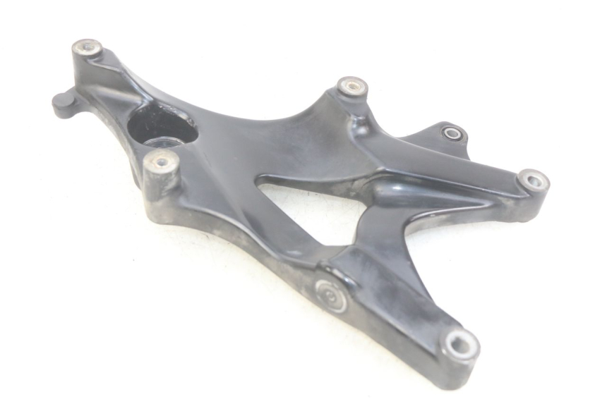 photo de UCHWYT TŁUMIKA YAMAHA HW XENTER 125 (2011 - 2017) - Zbliżenie techniczne