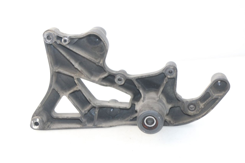 photo de UCHWYT TŁUMIKA SYM JOYMAX 250 (2013 - 2017) - Szczegół części