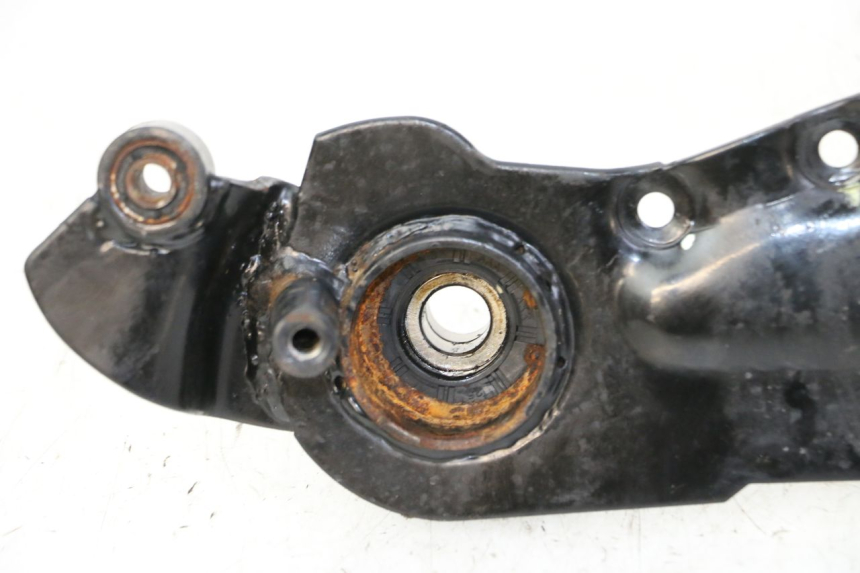 photo de UCHWYT TŁUMIKA LONGJIA SHARPY 125 (2020 - 2024) - Inny kąt widzenia