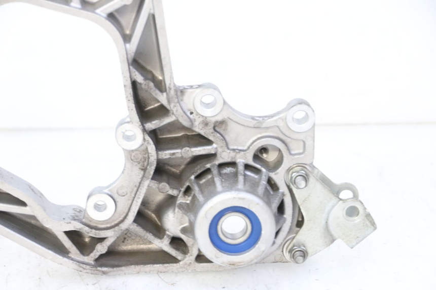 photo de UCHWYT TŁUMIKA PIAGGIO MP3 HPE 310 (2024 - 2025) - Zoom stanu zużycia