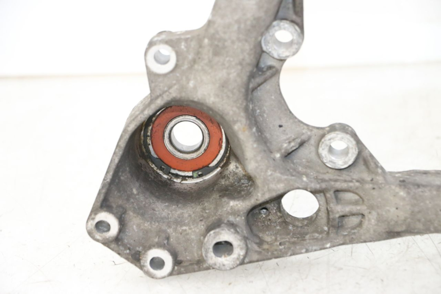 photo de UCHWYT TŁUMIKA PIAGGIO MP3 LT 300 (2010 - 2016) - Zoom stanu zużycia