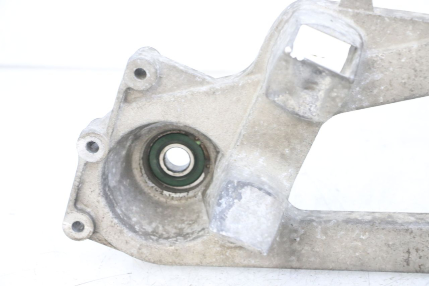 photo de UCHWYT TŁUMIKA PIAGGIO MP3 LT 400 (2007 - 2012) - Punkty mocowania