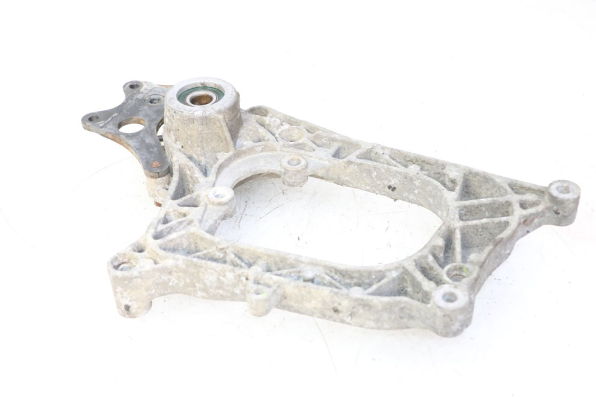 photo de UCHWYT TŁUMIKA PIAGGIO MP3 RL 250 (2006 - 2010) - Zoom stanu zużycia