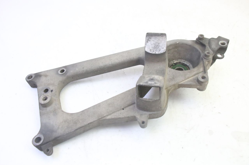 photo de UCHWYT TŁUMIKA PIAGGIO MP3 500 (2011 - 2015) - Zoom stanu zużycia