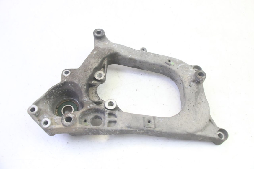 photo de UCHWYT TŁUMIKA PIAGGIO MP3 RL 250 (2006 - 2010) - Szczegół części