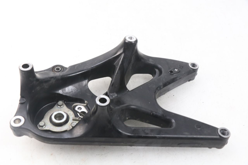 photo de UCHWYT TŁUMIKA MBK MW TRYPTIK 125 (2017 - 2022) - Inny kąt widzenia