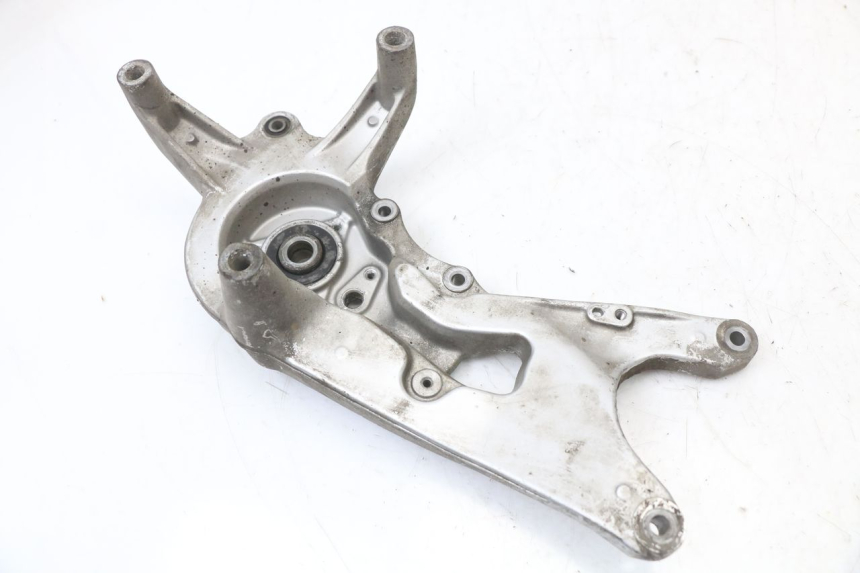 photo de UCHWYT TŁUMIKA MBK MW TRYPTIK 125 (2014 - 2016) - Inny kąt widzenia