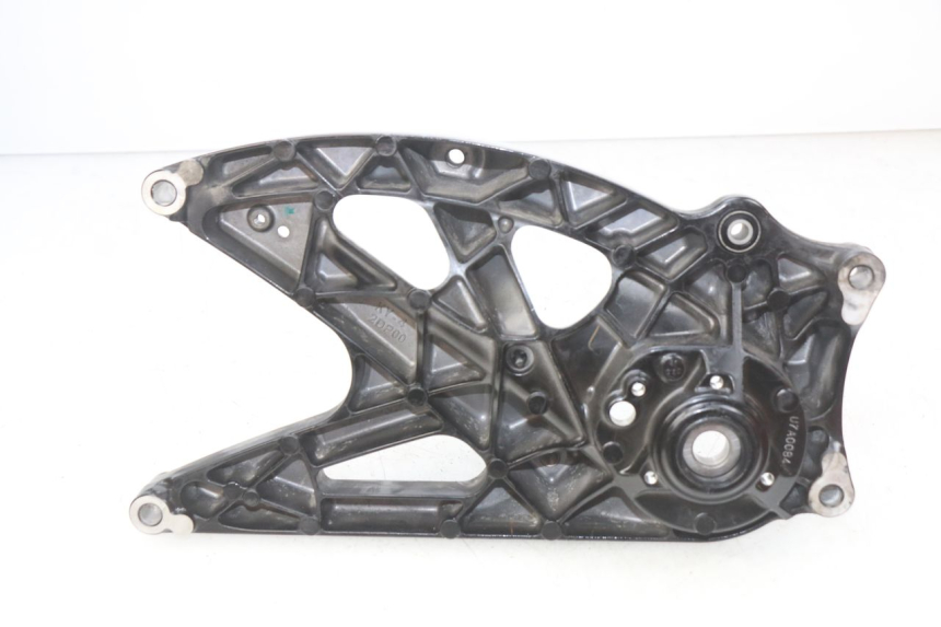 photo de UCHWYT TŁUMIKA YAMAHA N-MAX NMAX 125 (2017 - 2020) - Szczegół części