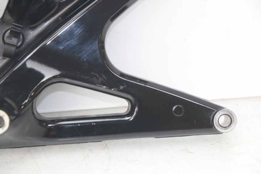 photo de UCHWYT TŁUMIKA YAMAHA N-MAX NMAX 125 (2017 - 2020) - Inny kąt widzenia