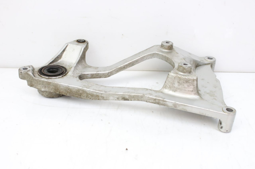 photo de UCHWYT TŁUMIKA KEEWAY OUTLOOK 125 (2007 - 2013) - Zoom stanu zużycia