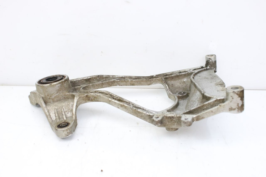 photo de UCHWYT TŁUMIKA KEEWAY OUTLOOK 125 (2007 - 2013) - Zbliżenie techniczne