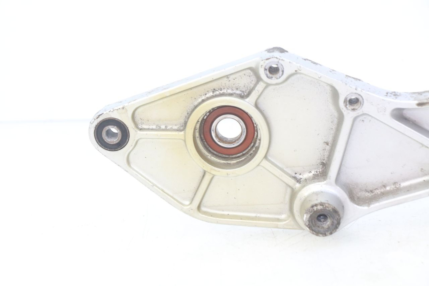 photo de UCHWYT TŁUMIKA KYMCO PEOPLE 250 (2004 - 2008) - Inny kąt widzenia