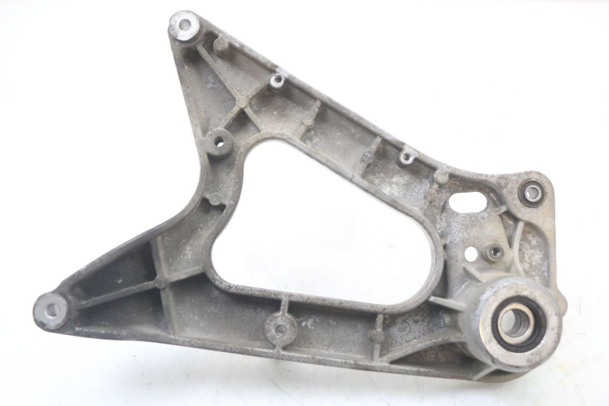 photo de UCHWYT TŁUMIKA PEUGEOT BELVILLE 125 (2017 - 2021) - Zoom stanu zużycia