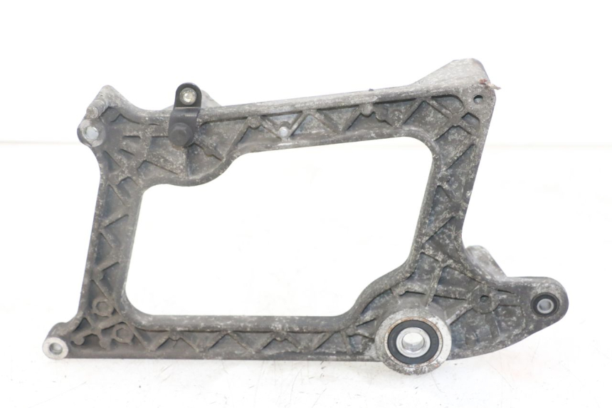 photo de UCHWYT TŁUMIKA PEUGEOT SATELIS 125 (2010 - 2012) - Szczegół części