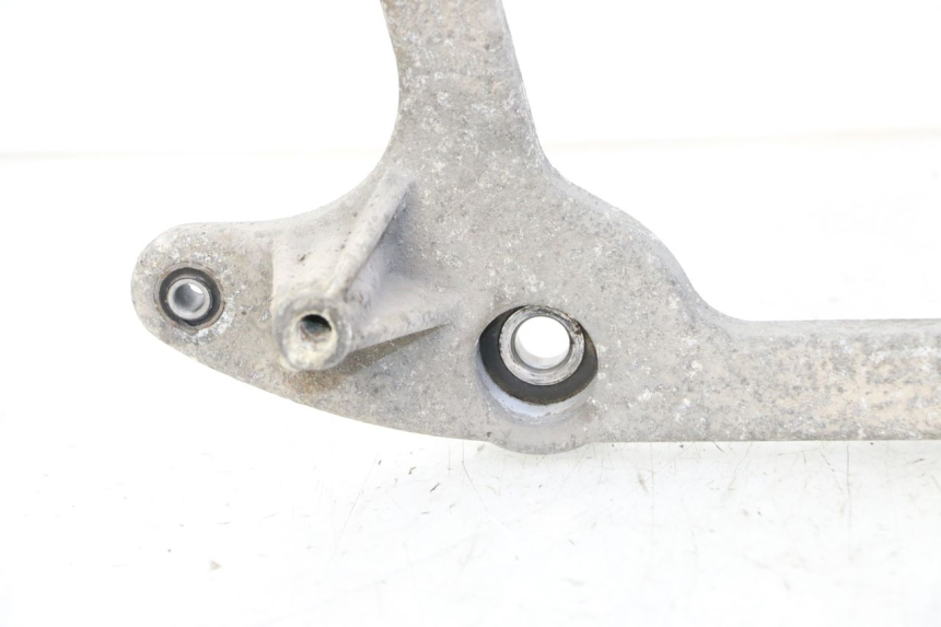 photo de UCHWYT TŁUMIKA PEUGEOT SATELIS 125 (2013 - 2018) - Zoom stanu zużycia