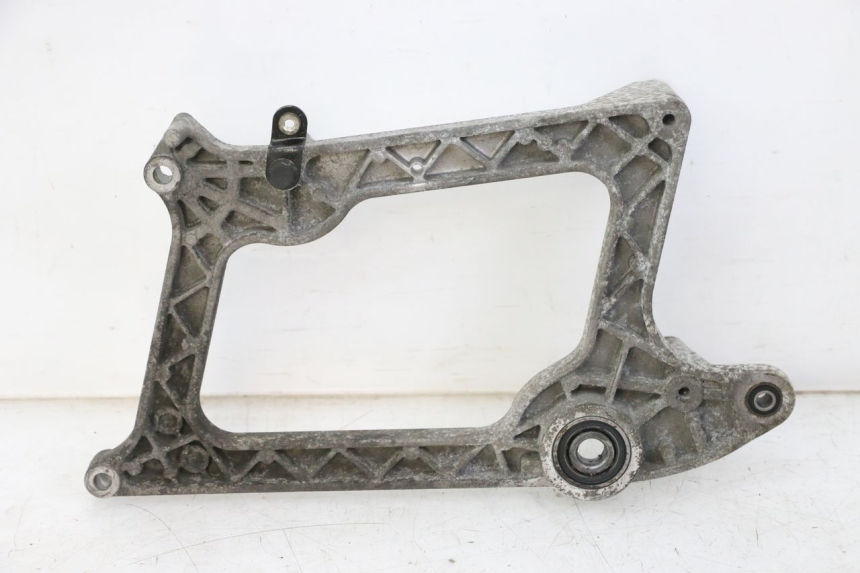 photo de UCHWYT TŁUMIKA PEUGEOT SATELIS 125 (2013 - 2018) - Zoom stanu zużycia