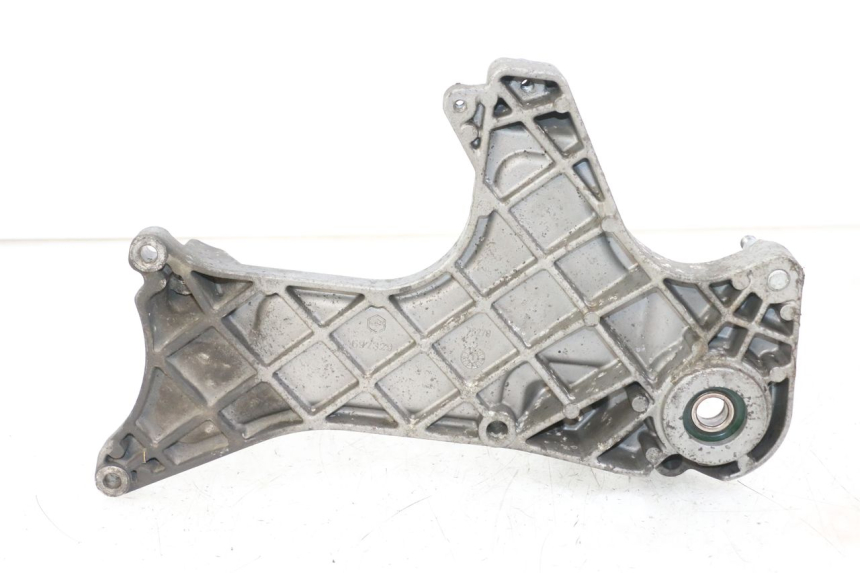 photo de UCHWYT TŁUMIKA PIAGGIO BEVERLY 125 (1998 - 2005) - Zoom stanu zużycia