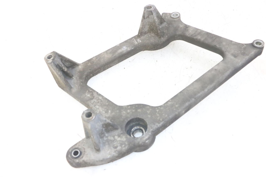 photo de UCHWYT TŁUMIKA PEUGEOT SATELIS 125 (2013 - 2018) - Szczegół części