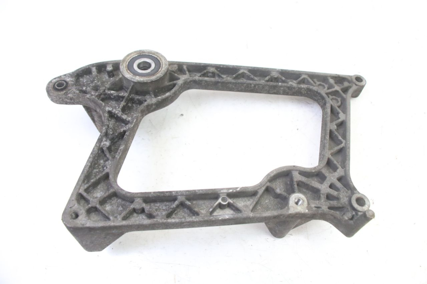 photo de UCHWYT TŁUMIKA PEUGEOT SATELIS 125 (2013 - 2018) - Inny kąt widzenia