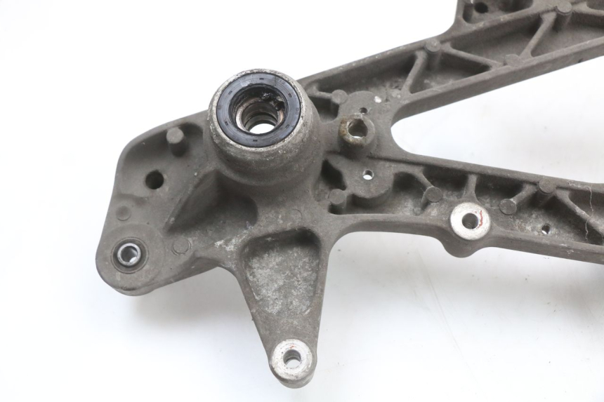 photo de UCHWYT TŁUMIKA HONDA SH ABS 125 (2012 - 2017) - Punkty mocowania