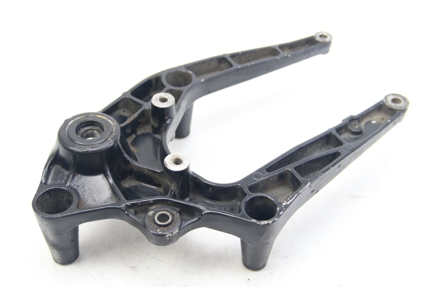 photo de UCHWYT TŁUMIKA SUZUKI SIXTEEN 125 (2008 - 2010) - Szczegół części