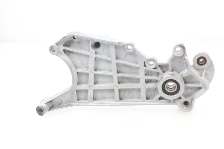 photo de UCHWYT TŁUMIKA RAZZO STEED 125 (2012 - 2018) - Szczegół części