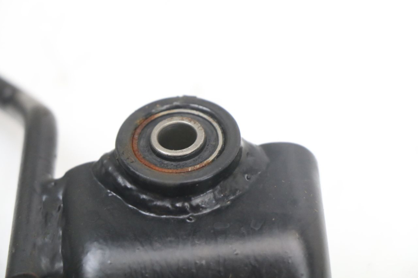 photo de UCHWYT TŁUMIKA KYMCO SUPER 8 4T 50 (2018 - 2020) - Inny kąt widzenia