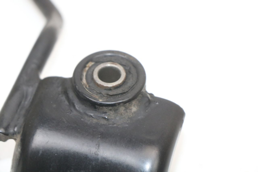 photo de UCHWYT TŁUMIKA KYMCO SUPER 8 4T 50 (2021 - 2024) - Inny kąt widzenia