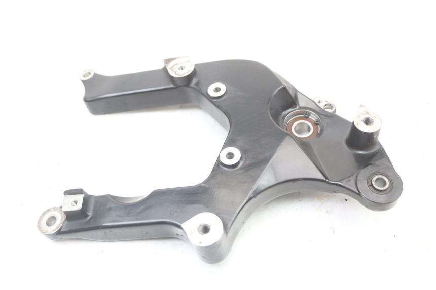 photo de UCHWYT TŁUMIKA SUZUKI BURGMAN 125 (2018 - 2021) - Szczegół części