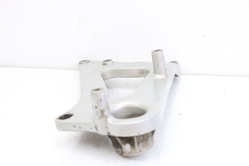 photo de UCHWYT TŁUMIKA PEUGEOT TWEET 125 (2010 - 2017) - Inny kąt widzenia