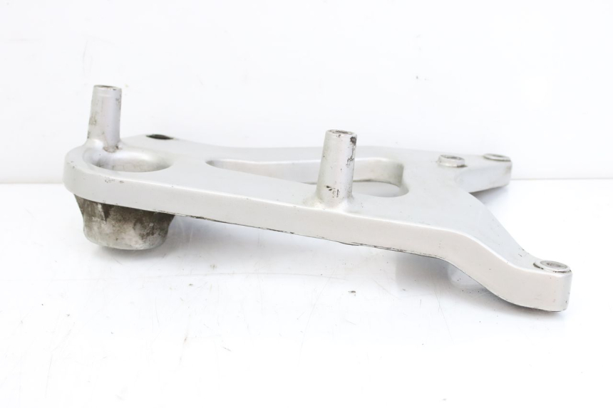 photo de UCHWYT TŁUMIKA PEUGEOT TWEET 125 (2010 - 2017) - Zbliżenie techniczne