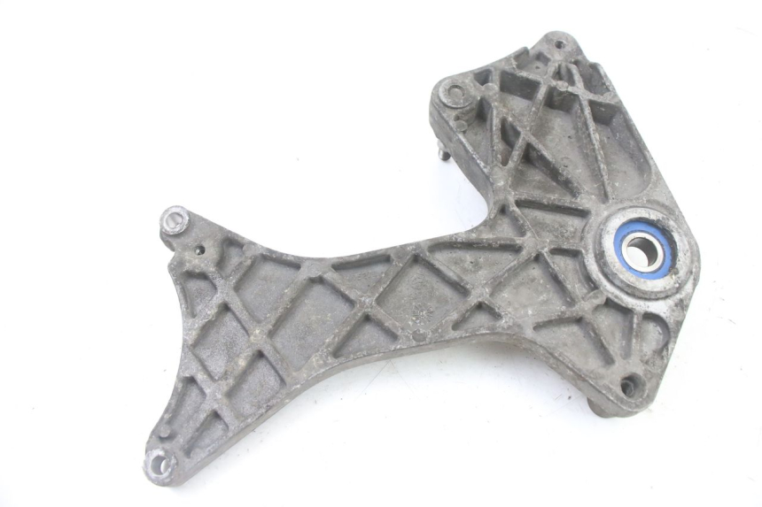 photo de UCHWYT TŁUMIKA PIAGGIO VESPA GRANTURISMO 125 (2003 - 2007) - Inny kąt widzenia