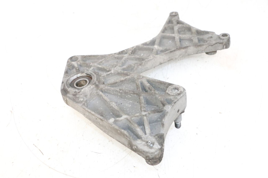 photo de UCHWYT TŁUMIKA PIAGGIO VESPA GTS SUPER IE 125 (2009 - 2016) - Zoom stanu zużycia