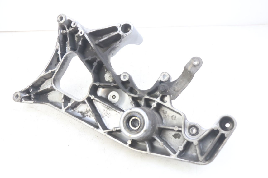 photo de UCHWYT TŁUMIKA YAMAHA XMAX X-MAX 125 (2006 - 2009) - Szczegół części