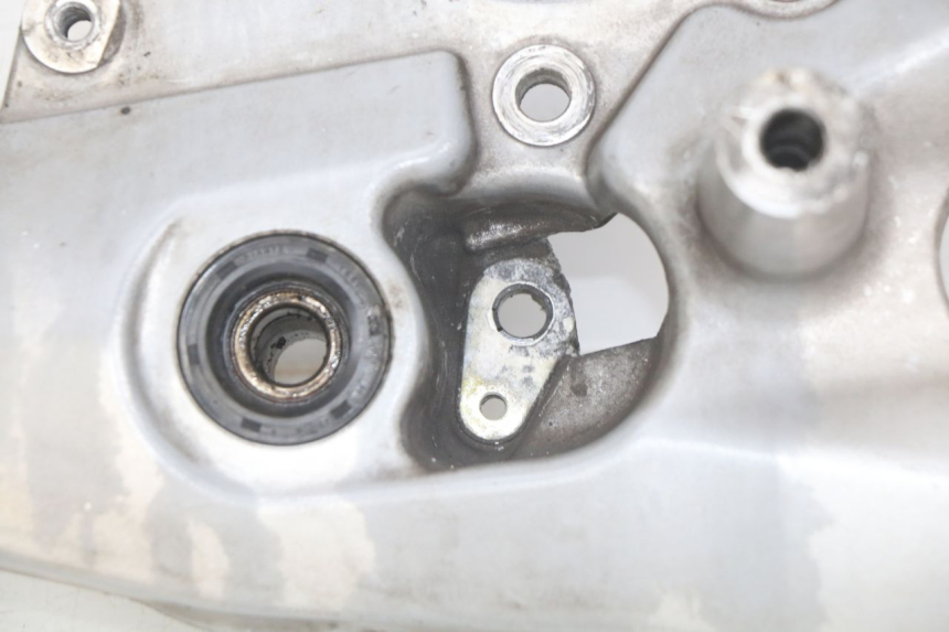 photo de UCHWYT TŁUMIKA YAMAHA X-MAX XMAX 125 (2010 - 2013) - Zbliżenie techniczne