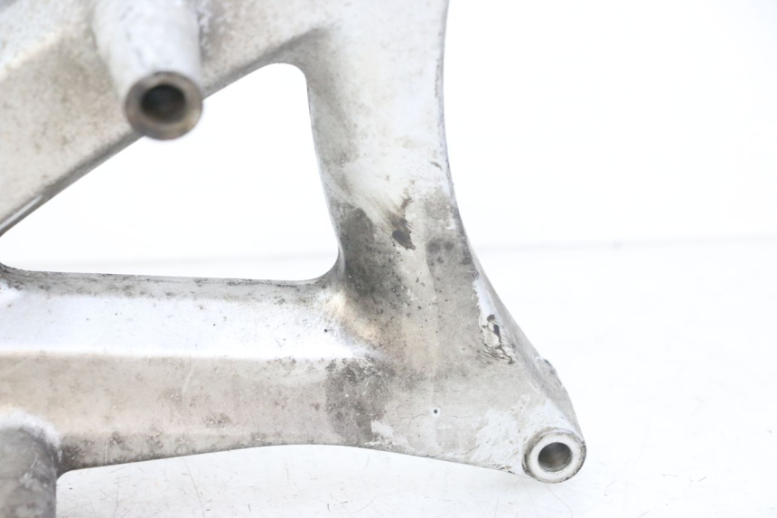 photo de UCHWYT TŁUMIKA YAMAHA X-MAX XMAX 250 (2006 - 2009) - Inny kąt widzenia