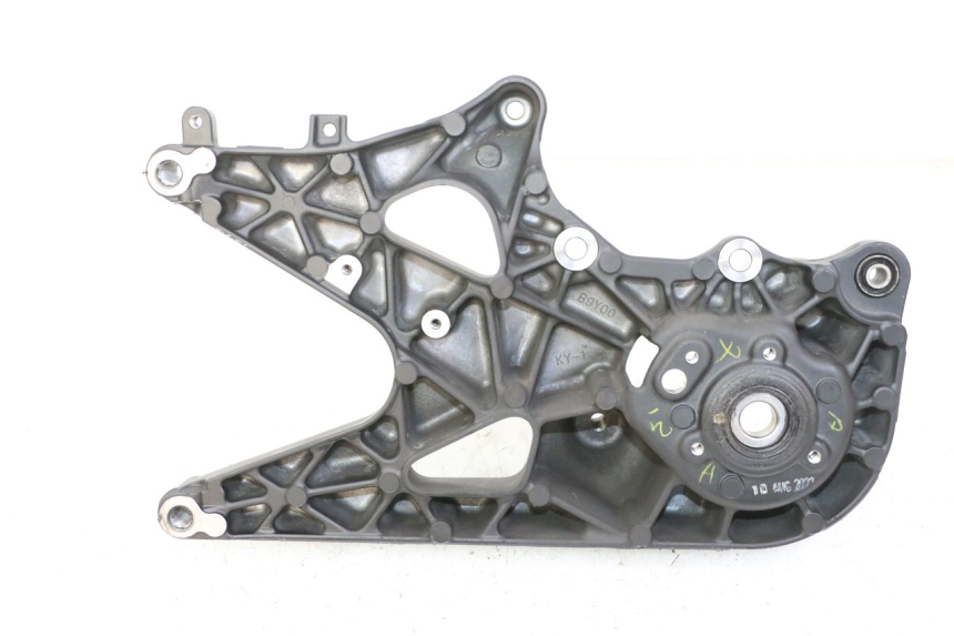 photo de UCHWYT TŁUMIKA YAMAHA XMAX X-MAX 125 (2021 - 2025) - Zoom stanu zużycia