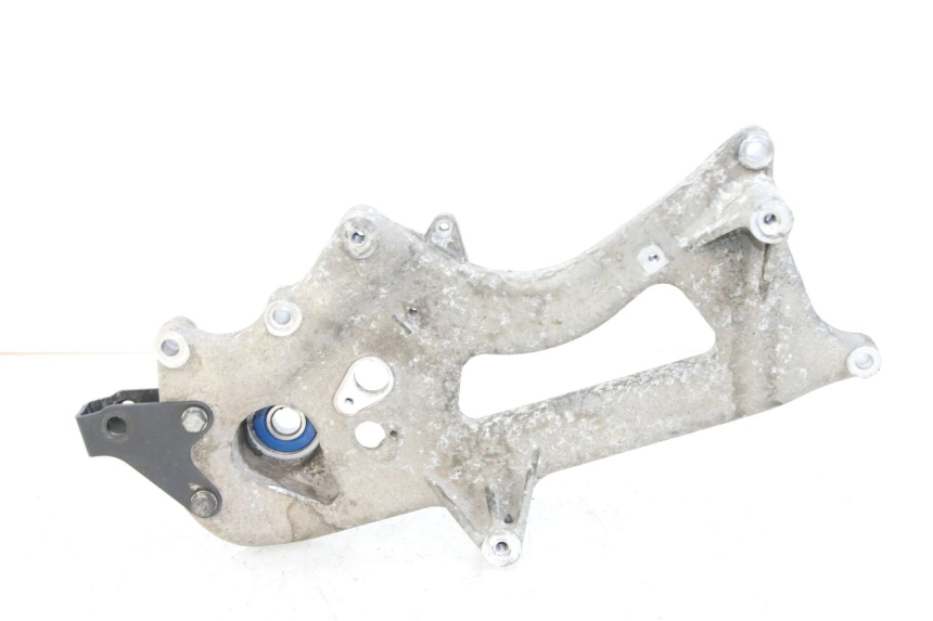 photo de UCHWYT TŁUMIKA PIAGGIO X10 125 (2012 - 2017) - Widok główny