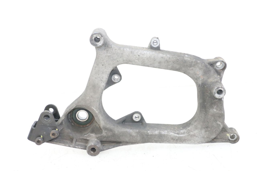 photo de UCHWYT TŁUMIKA PIAGGIO X8 125 (2004 - 2007) - Widok główny