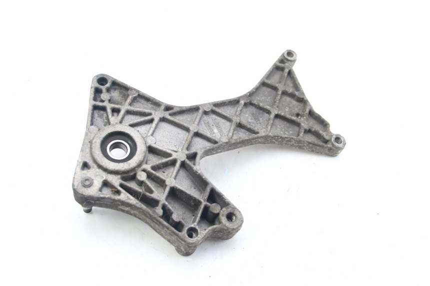 photo de UCHWYT TŁUMIKA PIAGGIO X9 EVOLUTION 125 (2003 - 2007) - Inny kąt widzenia