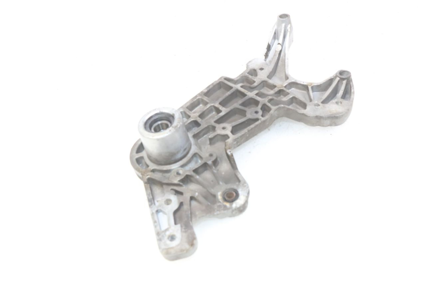 photo de UCHWYT TŁUMIKA YAMASAKI YM T 125 (2015 - 2020) - Szczegół części