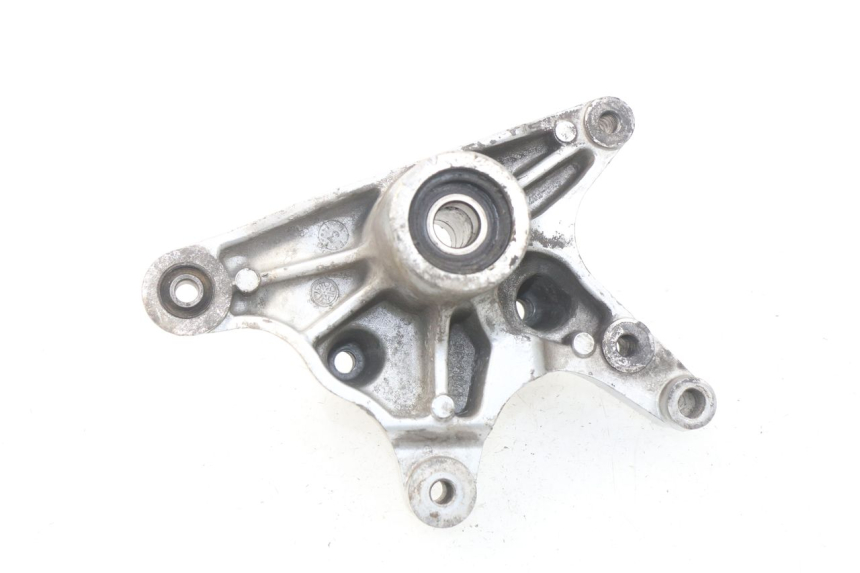 photo de UCHWYT TŁUMIKA YAMAHA YP MAJESTY 125 (2002 - 2006) - Szczegół części