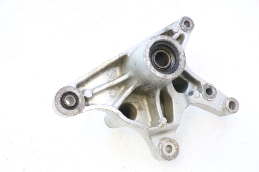 photo de UCHWYT TŁUMIKA YAMAHA YP MAJESTY 125 (2002 - 2006) - Zoom stanu zużycia