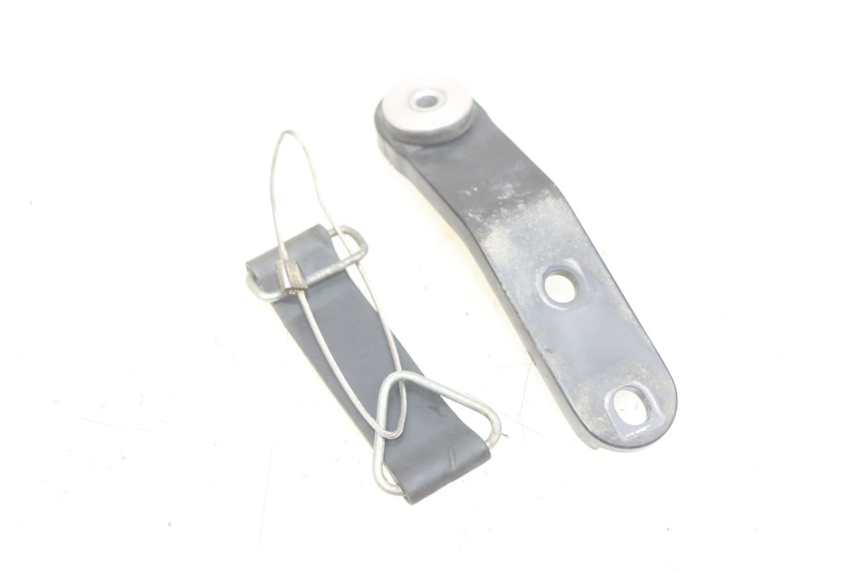 photo de UCHWYT ZBIORNIKA HONDA CRF CR-F 450 (2009 - 2012) - Szczegół części