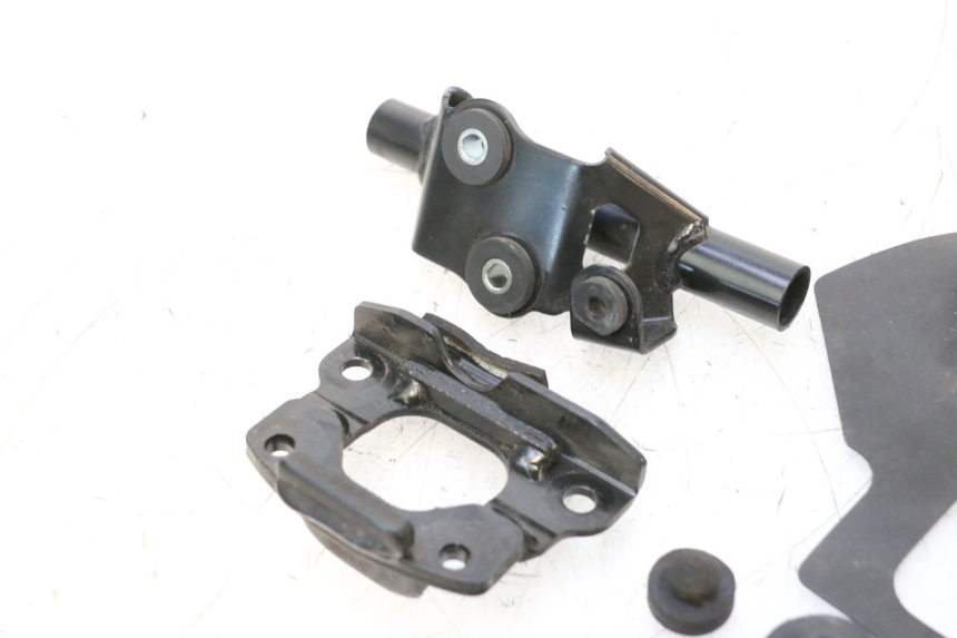 photo de UCHWYT ZBIORNIKA KAWASAKI ER-6 ER6 F ABS 650 (2012 - 2016) - Inny kąt widzenia