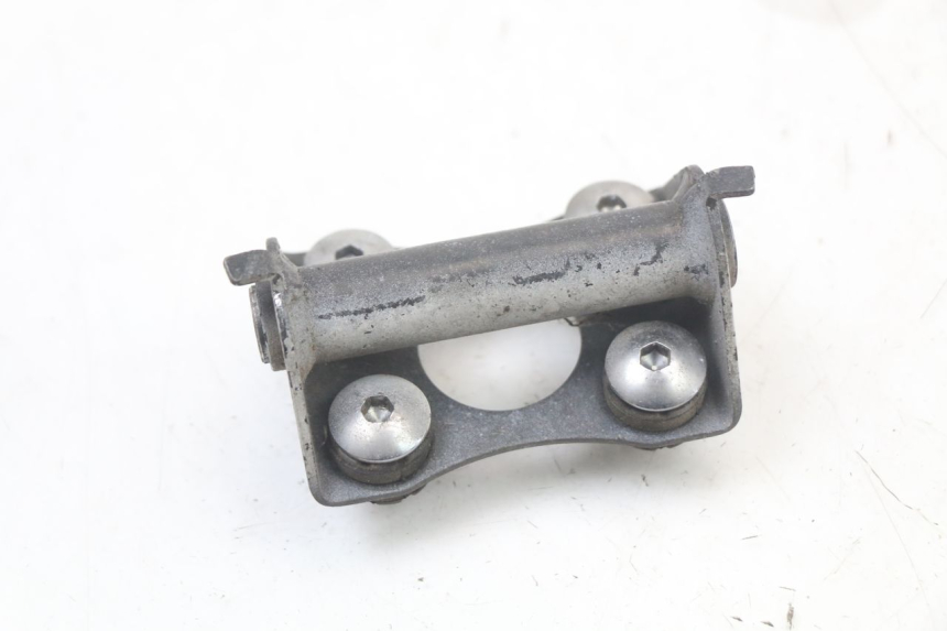 photo de UCHWYT ZBIORNIKA SUZUKI GSR 750 (2011 - 2017) - Widok ogólny