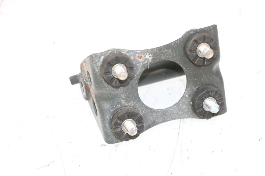 photo de UCHWYT ZBIORNIKA SUZUKI GSXR GSX-R 1000 (2003 - 2004) - Zoom stanu zużycia