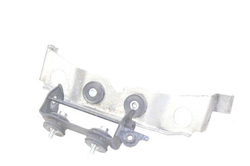 photo de UCHWYT ZBIORNIKA YAMAHA MT-07 MT07 ABS 700 (2014 - 2017) - Szczegół części