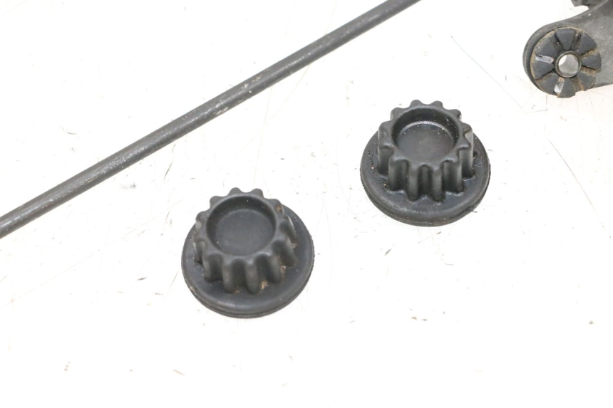 photo de UCHWYT ZBIORNIKA HONDA NSR R 125 (1994 - 2003) - Inny kąt widzenia