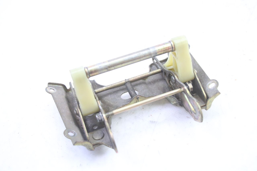 photo de UCHWYT ZBIORNIKA HONDA ST PAN EUROPEAN 1300 (2002 - 2013) - Zoom stanu zużycia